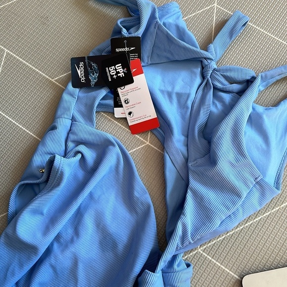 Speedo

Active Rec Keyhole Rib One-Piece Swmsuit - Picture 6 of 6